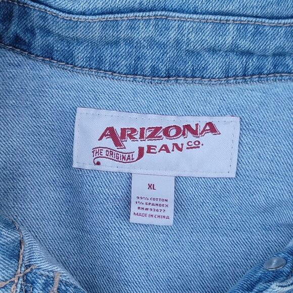 Arizona Jean Co Distressed Embroidered Roses Jean Denim Jacket - Picture 9 of 10